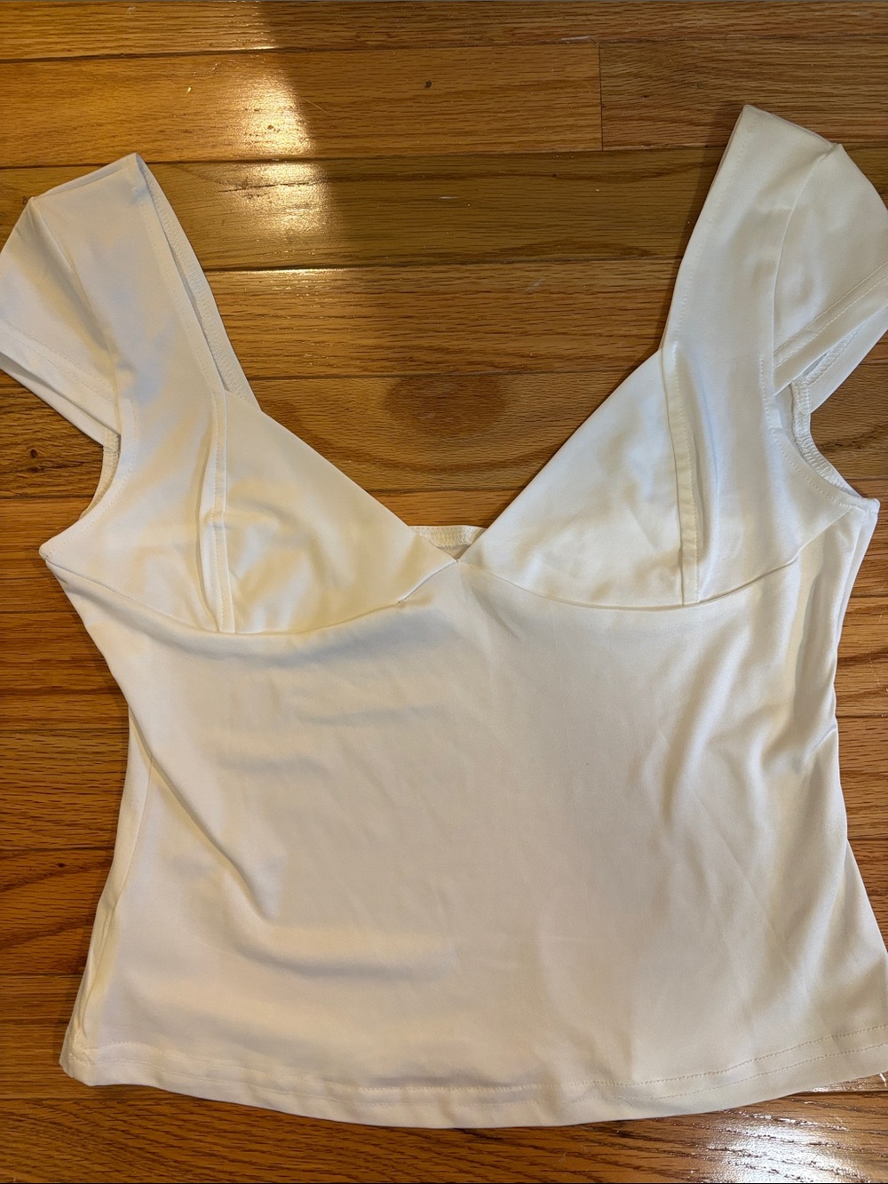 SHEIN White Sweetheart Neckline Short Top